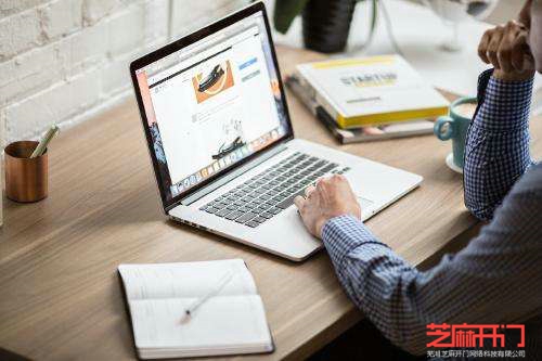 动态URL是什么？动态URL有什么特点？